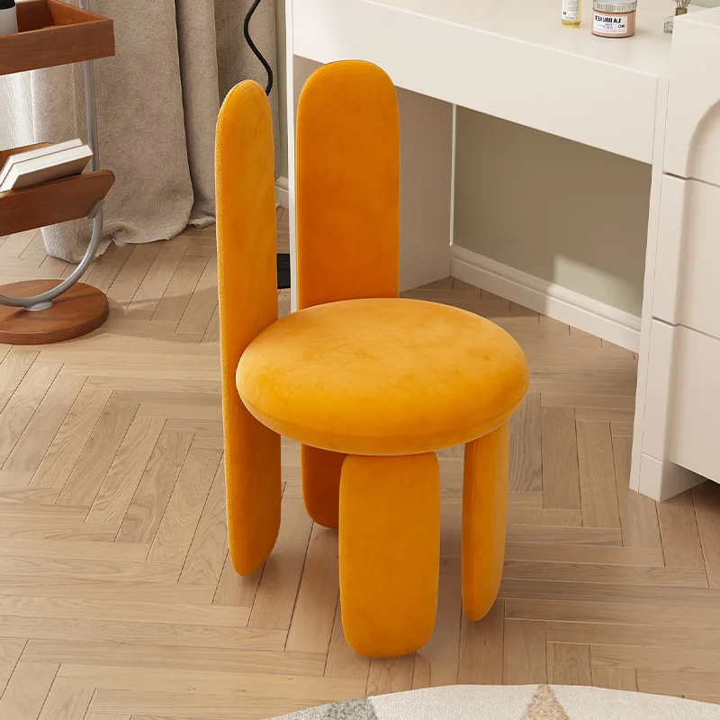 Eleganckie krzesło do toaletki – Bedroom Furniture recenzja i cena
